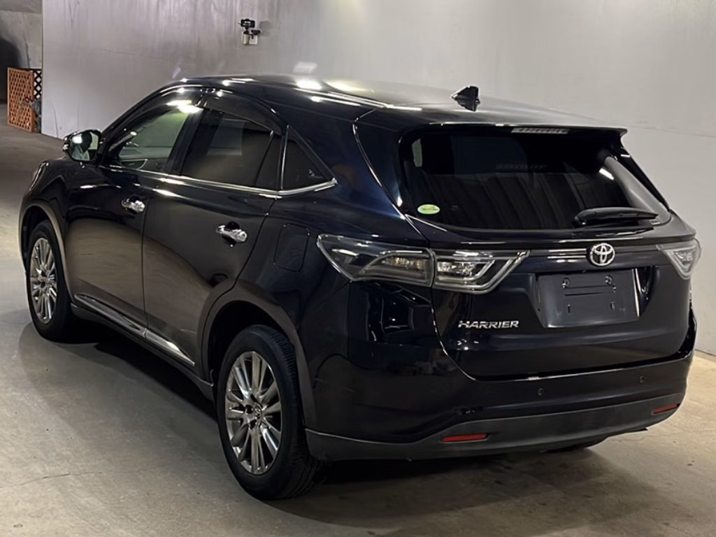 TOYOTA HARRIER