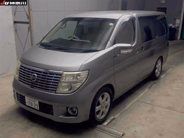 NISSAN ELGRAND