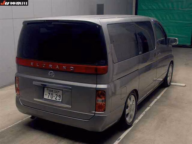 NISSAN ELGRAND
