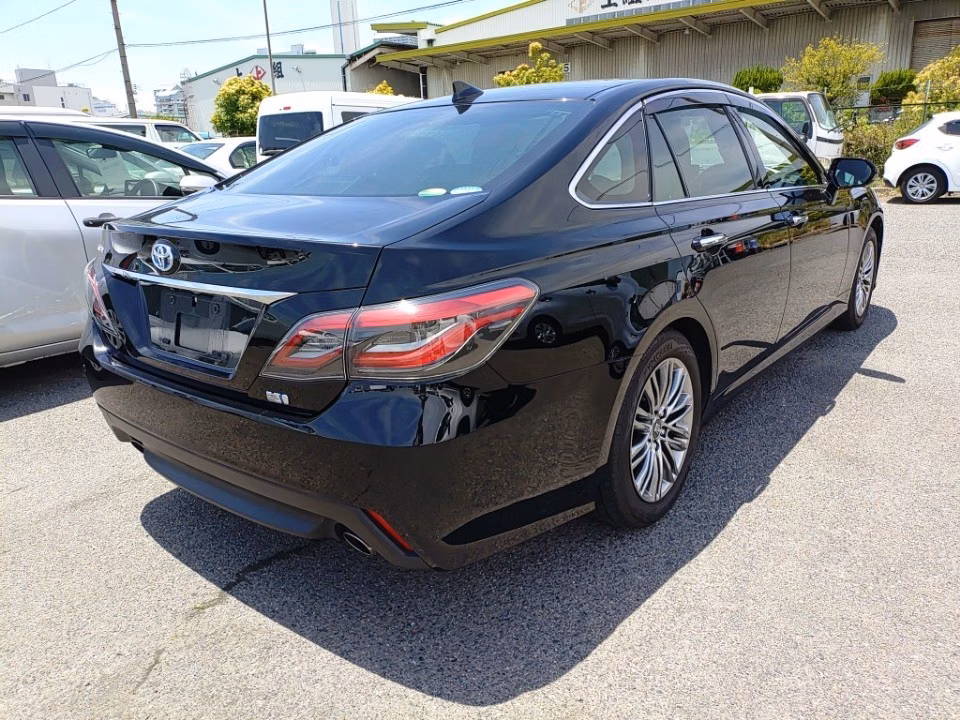 TOYOTA CROWN