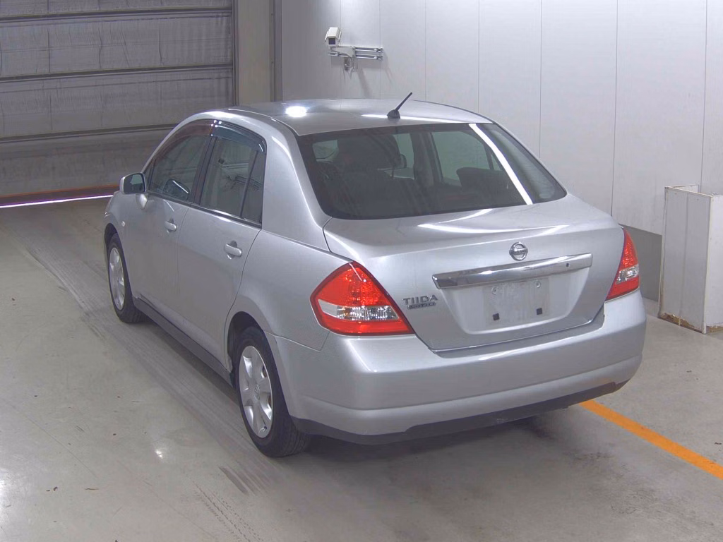NISSAN TIIDA LATIO