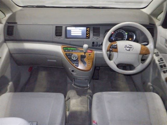 TOYOTA ISIS