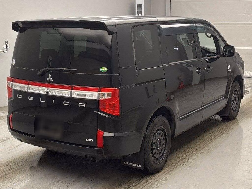 MITSUBISHI DELICA D:5