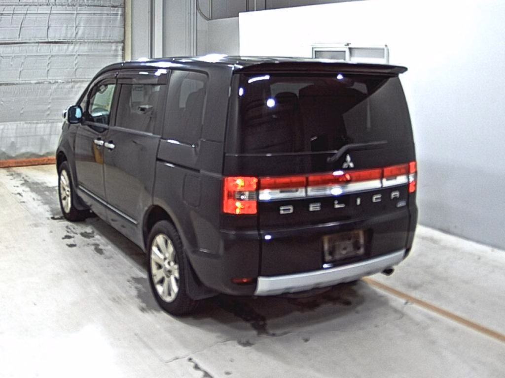 MITSUBISHI DELICA D:5
