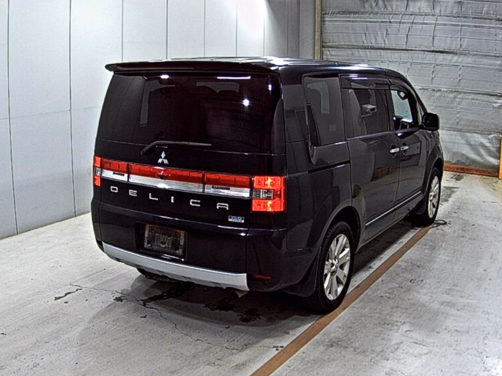 MITSUBISHI DELICA D:5