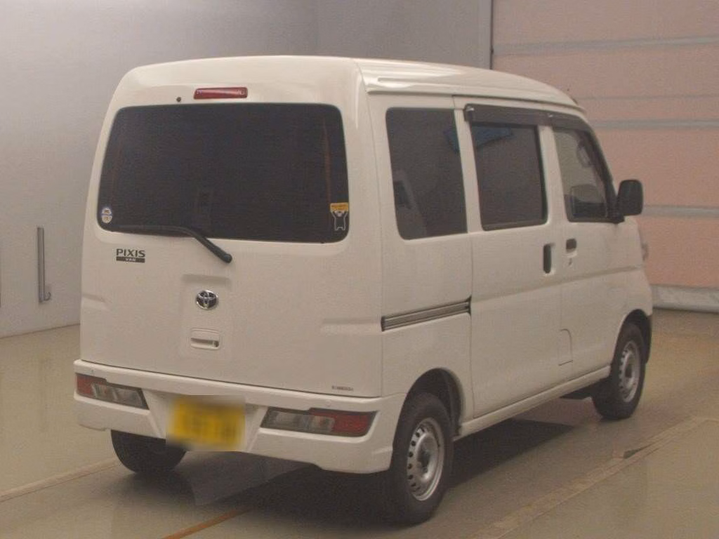TOYOTA PIXIS VAN