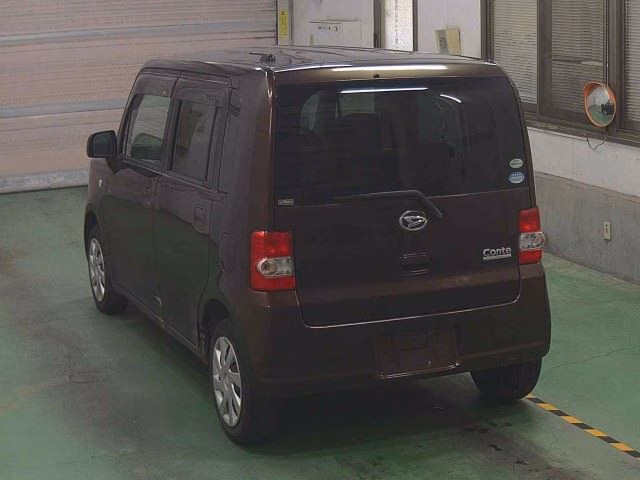 DAIHATSU MOVE CONTE