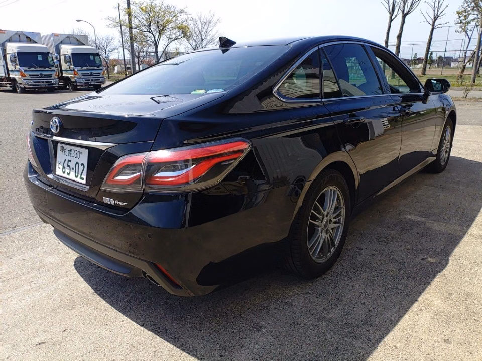 TOYOTA CROWN