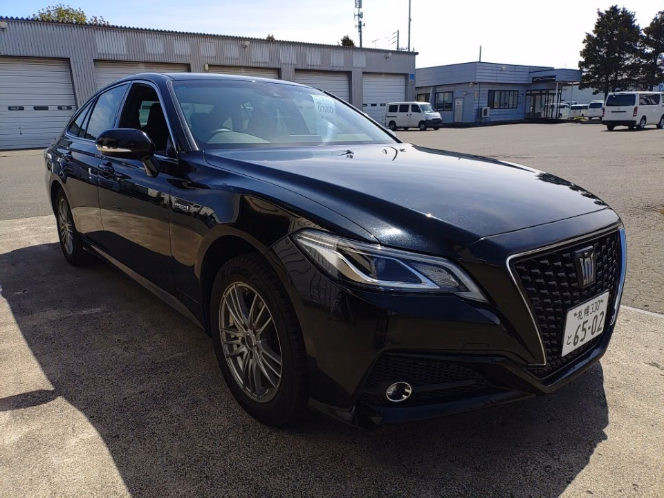 TOYOTA CROWN