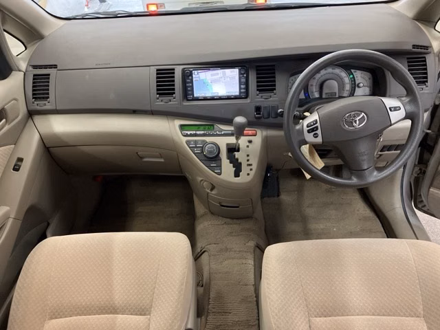 TOYOTA ISIS