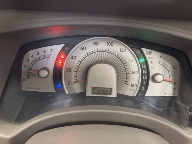 TOYOTA ISIS