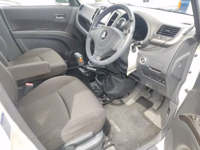 MITSUBISHI DELICA D:2