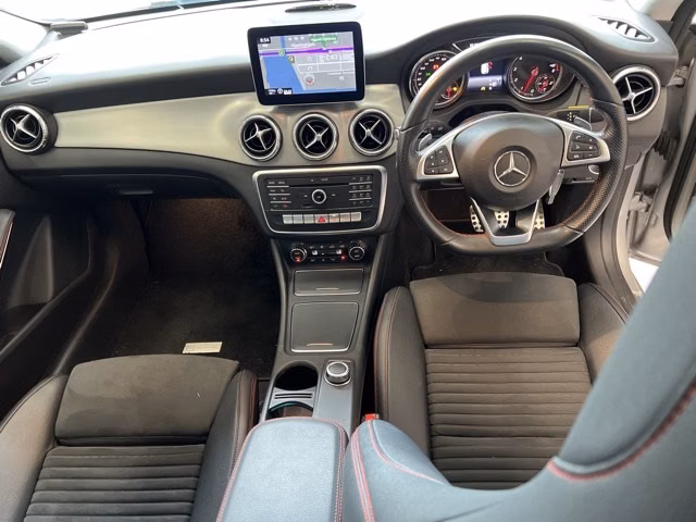 MERCEDES-BENZ CLA-CLASS