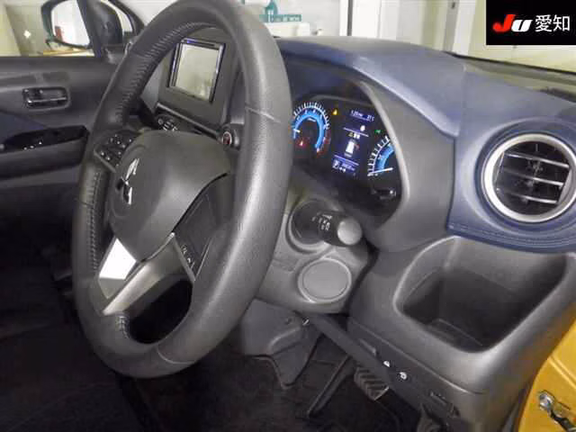 MITSUBISHI EK X