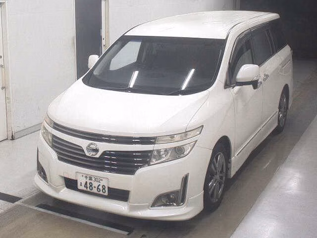 NISSAN ELGRAND