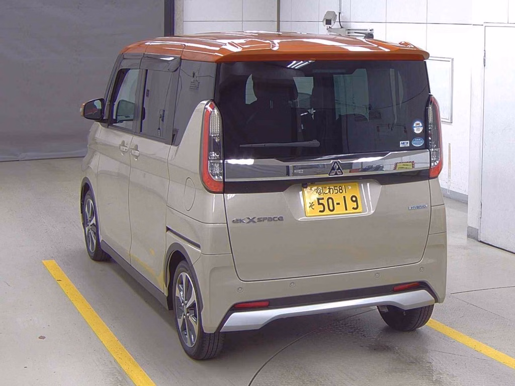 MITSUBISHI EK SPACE