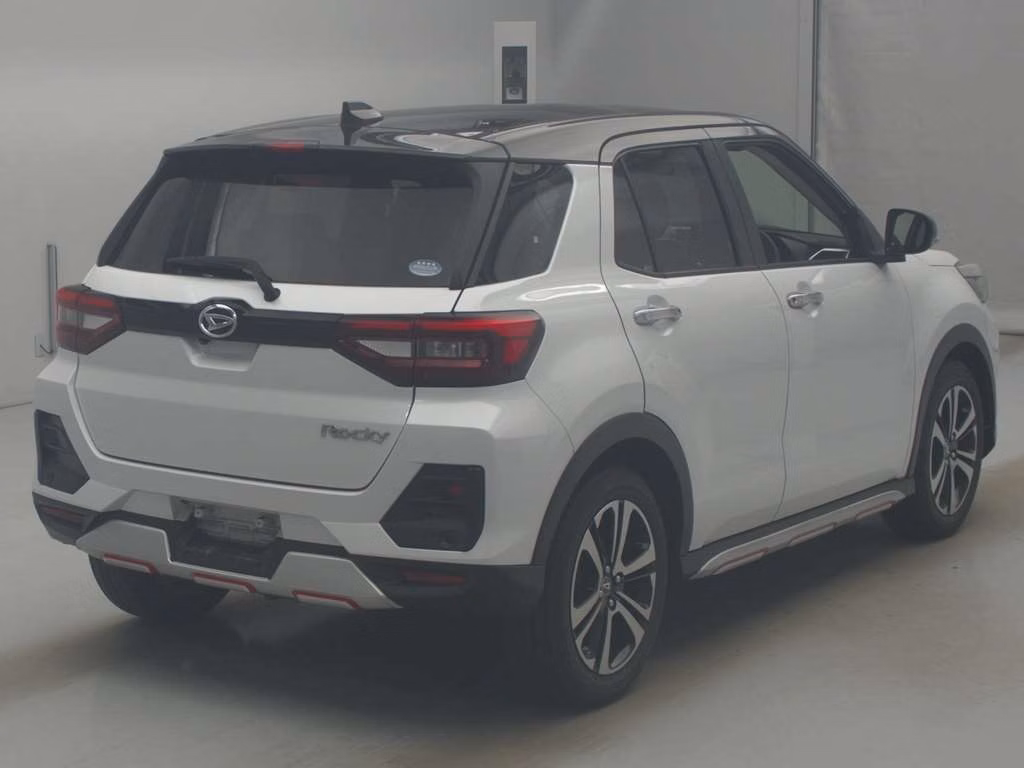 DAIHATSU ROCKY