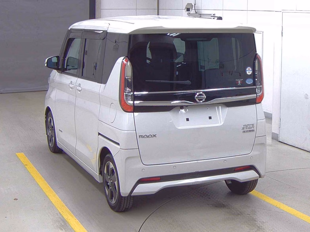NISSAN ROOX