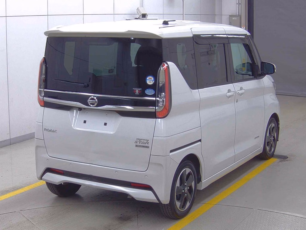 NISSAN ROOX