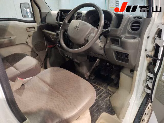MITSUBISHI MINICAB