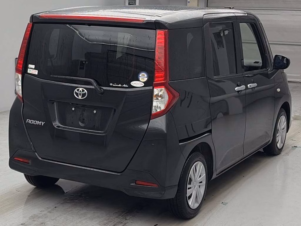 TOYOTA ROOMY