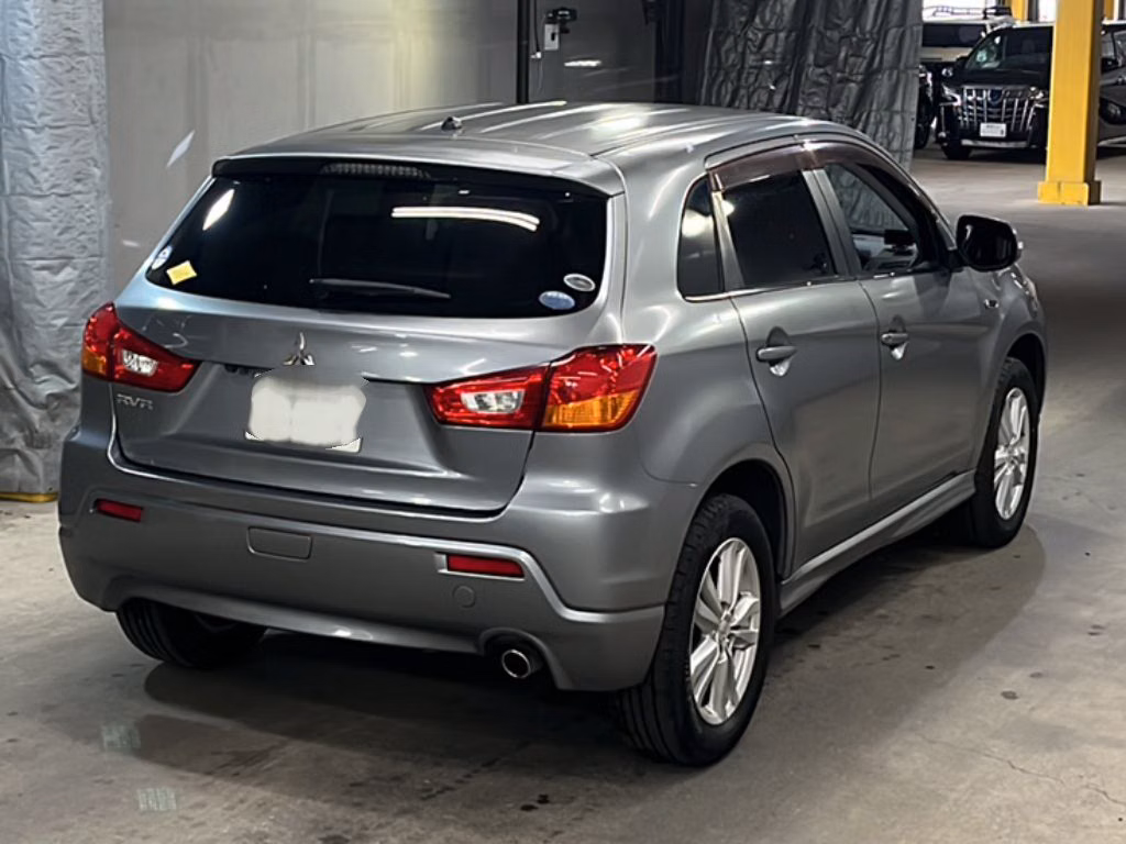 MITSUBISHI RVR