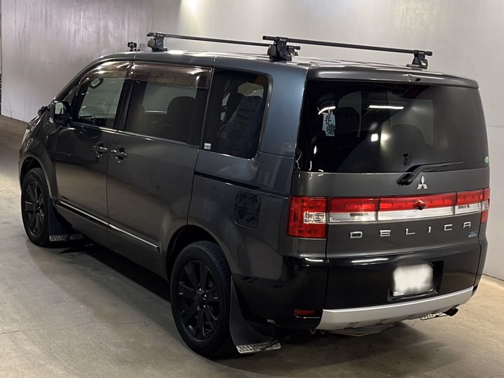MITSUBISHI DELICA D:5