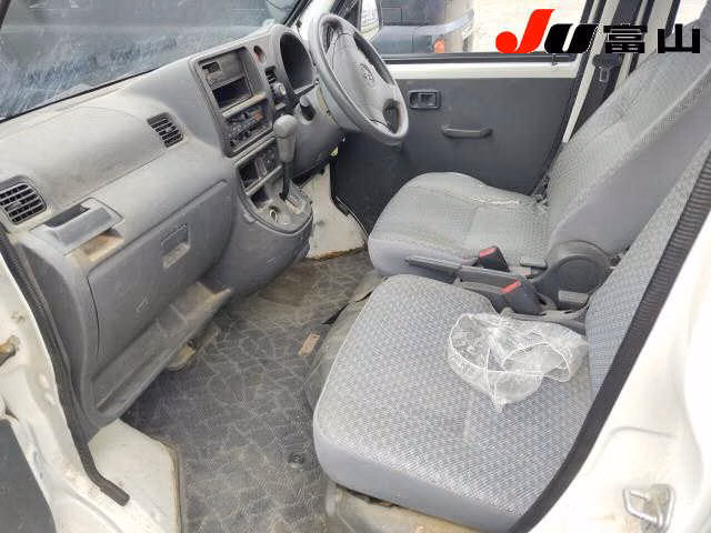TOYOTA PIXIS VAN