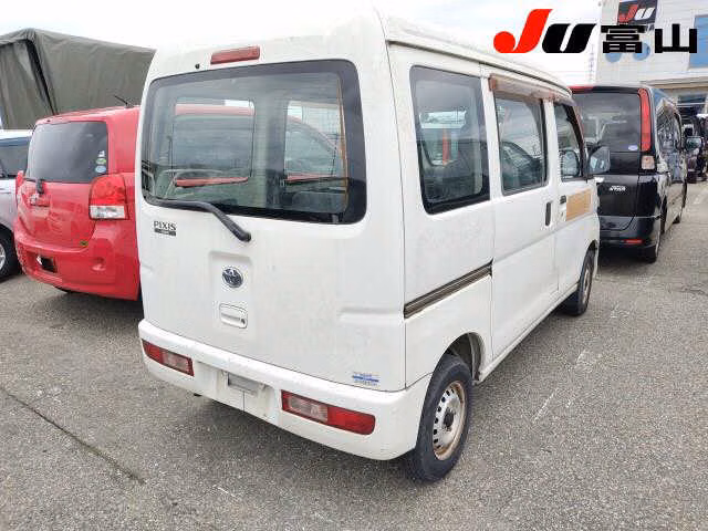 TOYOTA PIXIS VAN