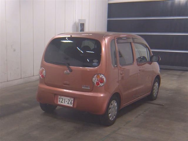 DAIHATSU MOVE LATTE