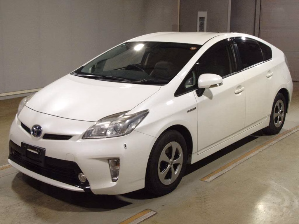 TOYOTA PRIUS