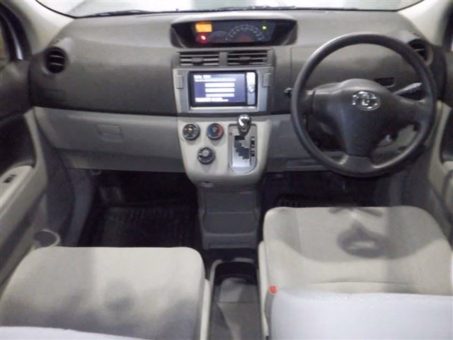 TOYOTA PASSO SETTE