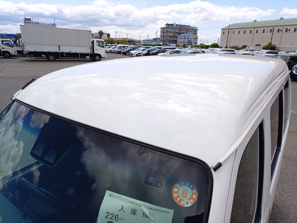 TOYOTA PIXIS VAN