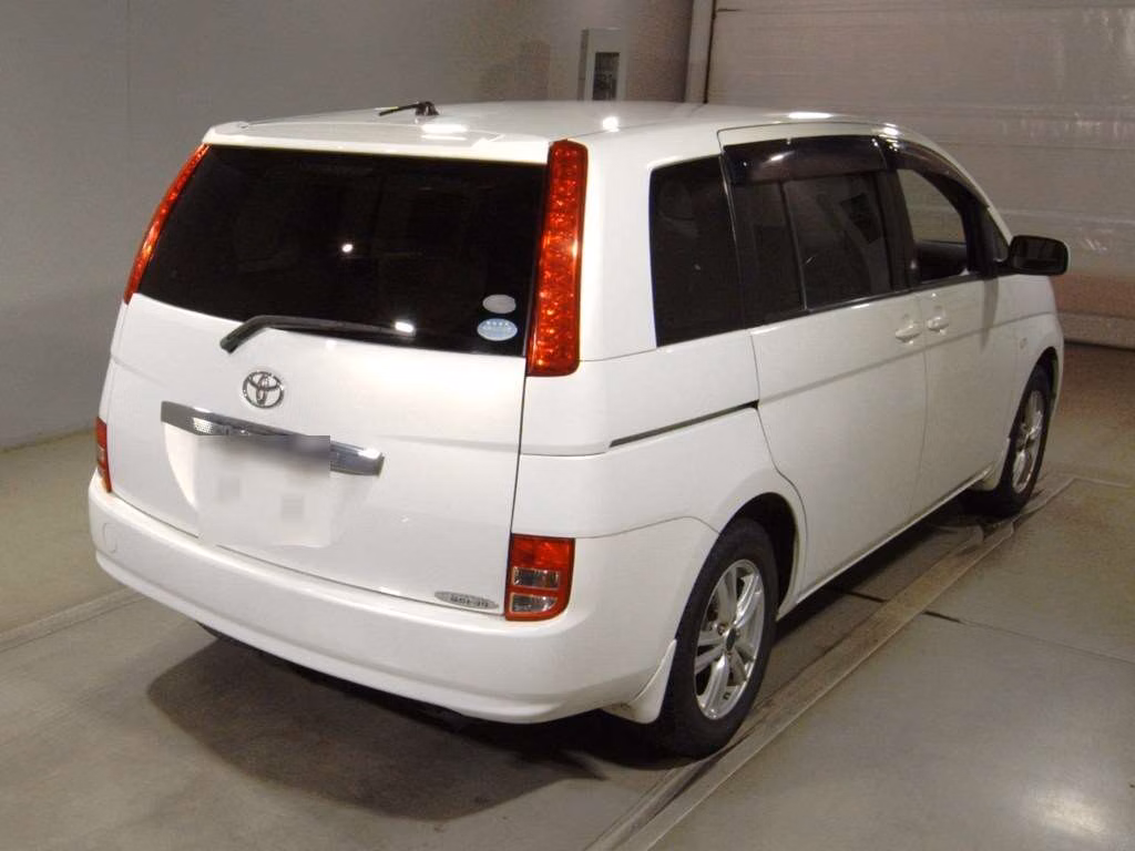 TOYOTA ISIS