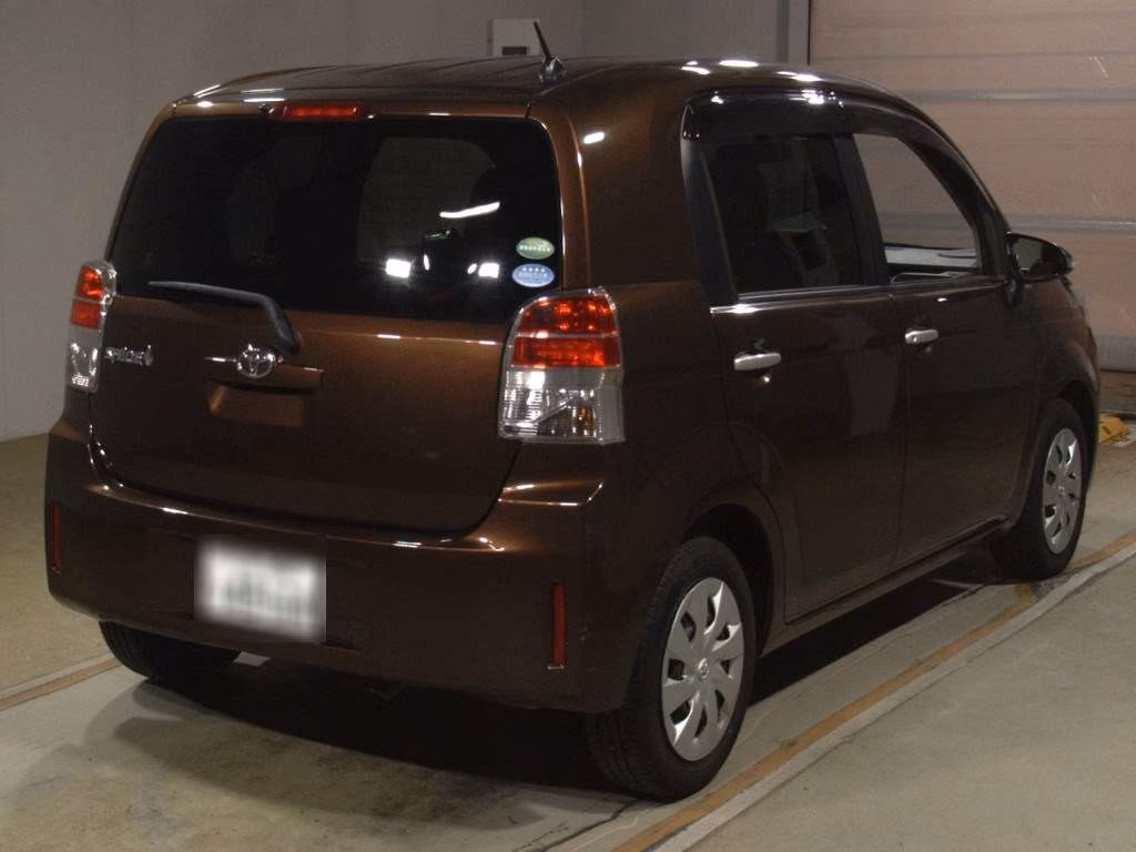 TOYOTA SPADE