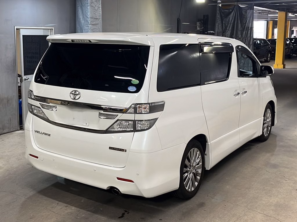 TOYOTA VELLFIRE