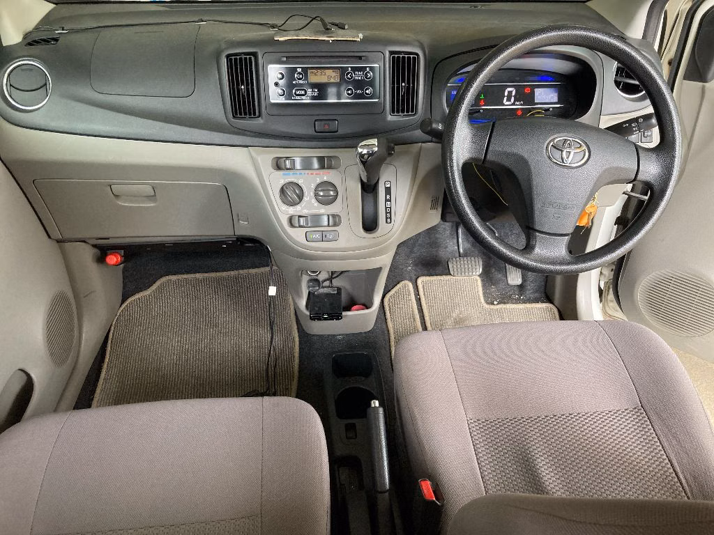 TOYOTA PIXIS EPOCH