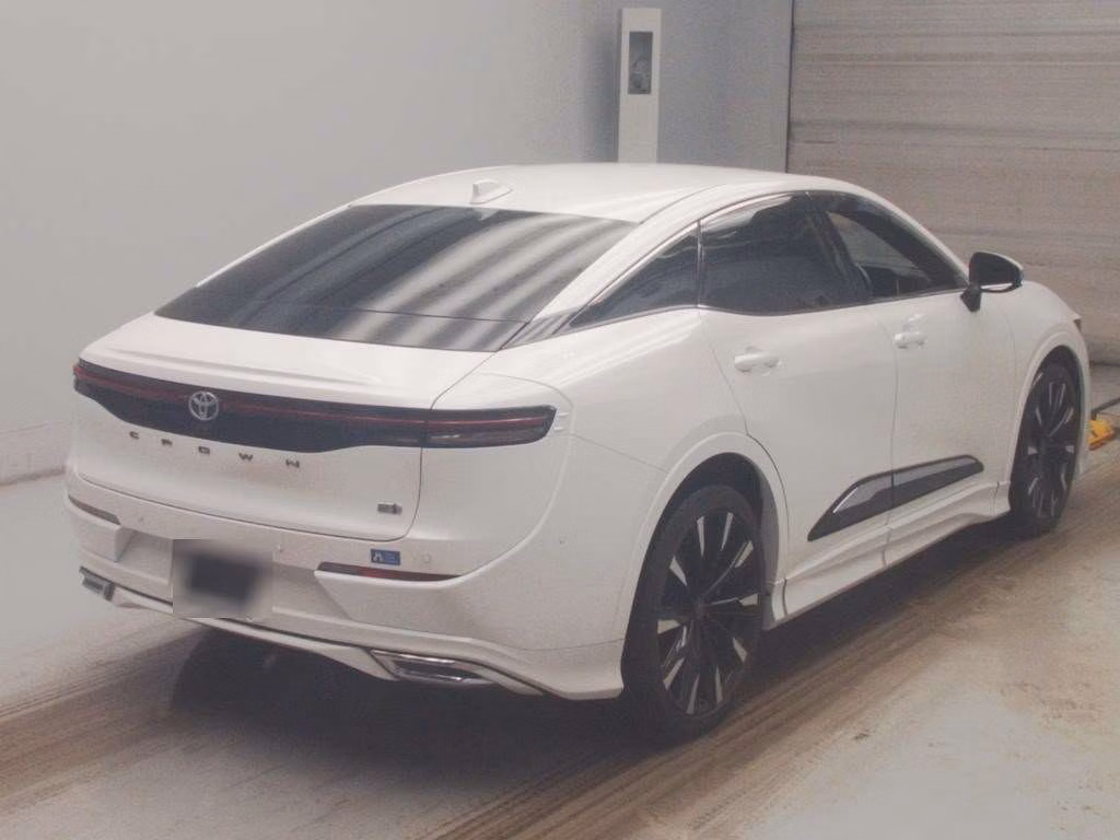 TOYOTA CROWN