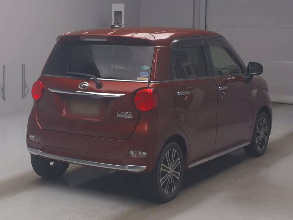 DAIHATSU CAST
