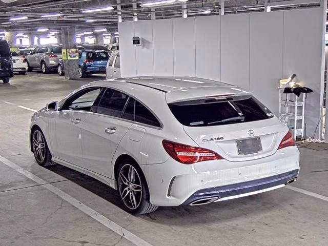 MERCEDES-BENZ CLA-CLASS
