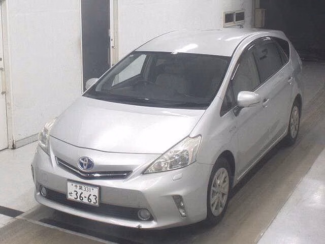 TOYOTA PRIUS ALPHA