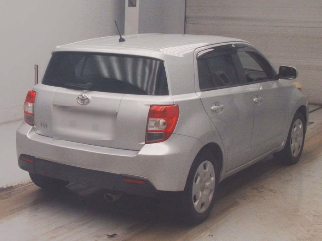TOYOTA IST