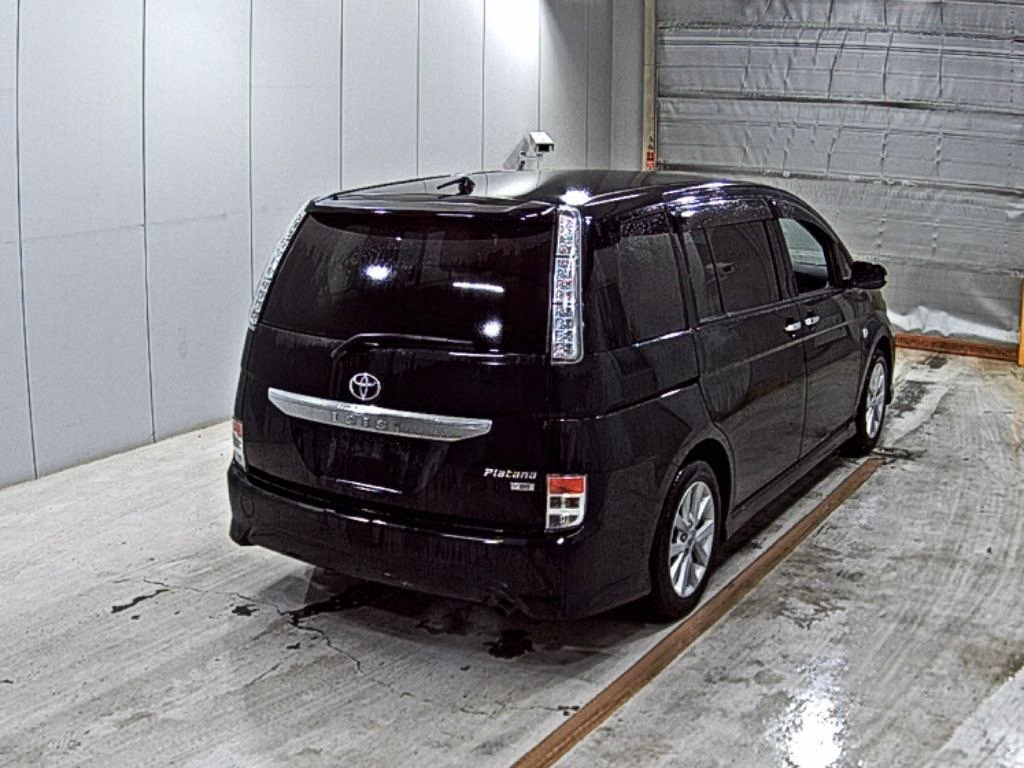 TOYOTA ISIS