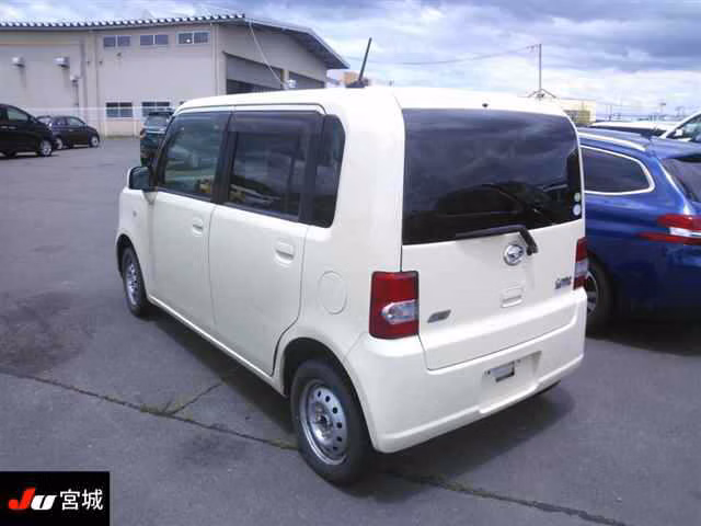 DAIHATSU MOVE CONTE