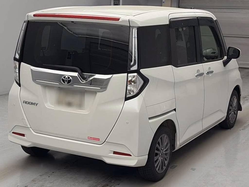 TOYOTA ROOMY