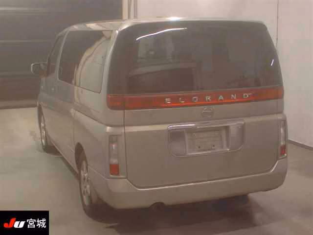 NISSAN ELGRAND