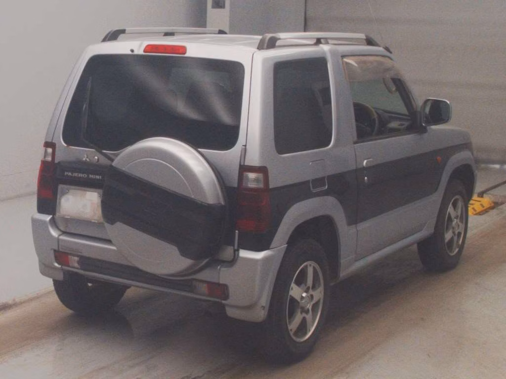 MITSUBISHI PAJERO MINI