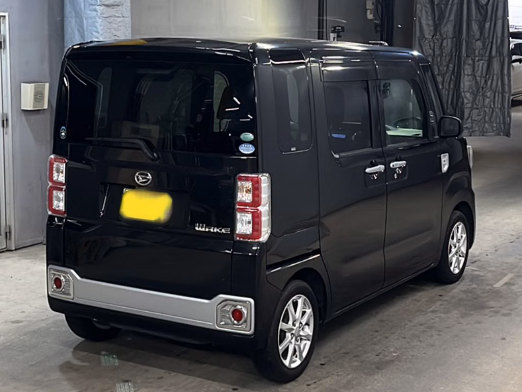 DAIHATSU WAKE