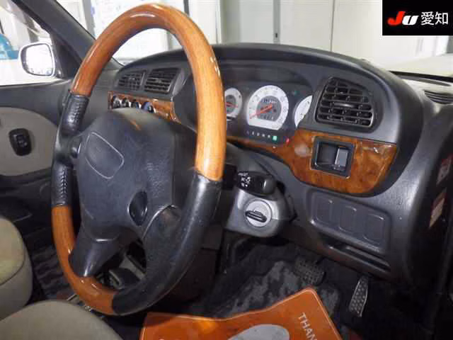 DAIHATSU MIRA GINO