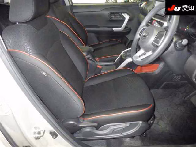 DAIHATSU ROCKY